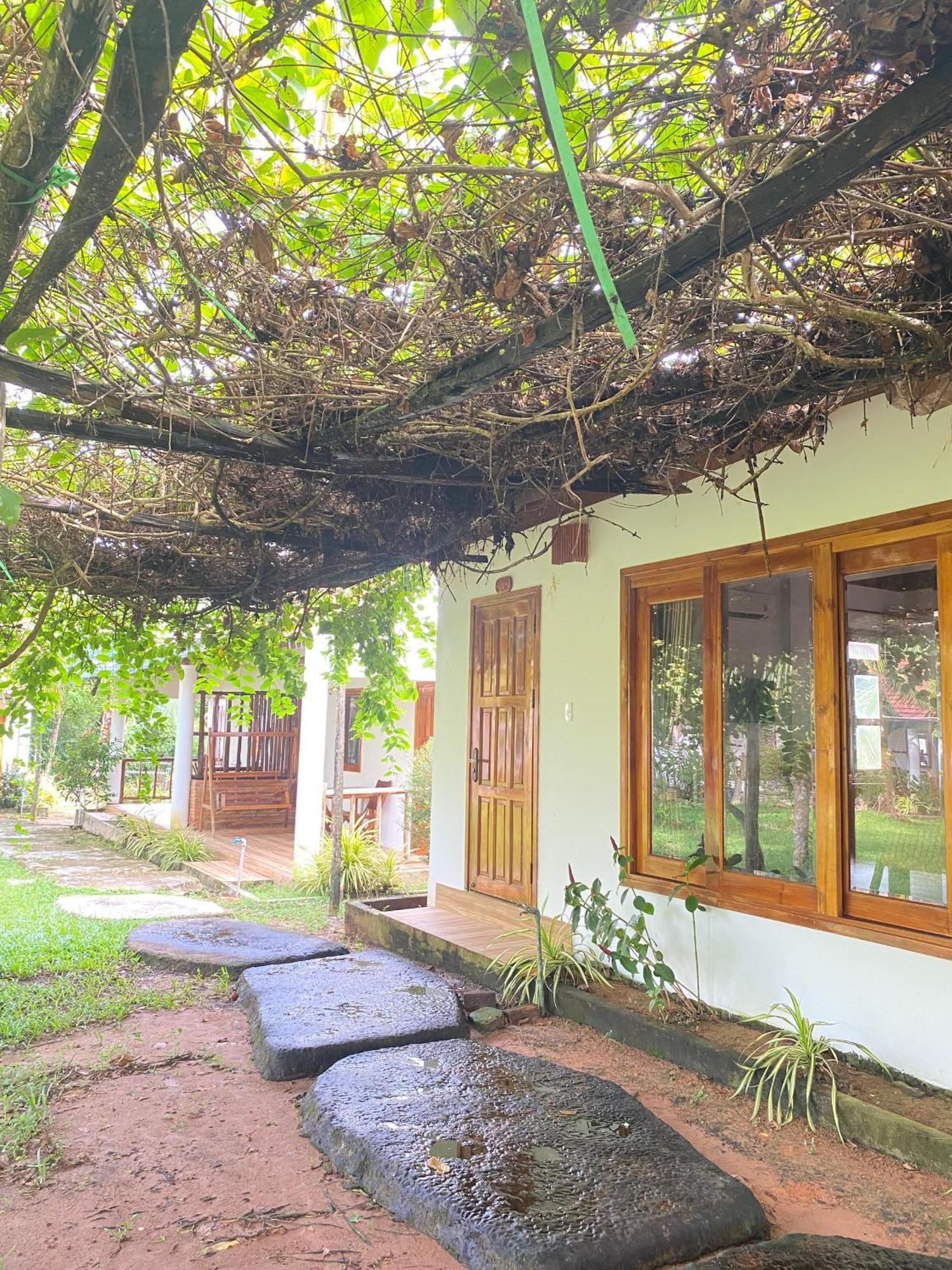 Y Nghia Bungalow Ong Lang Phú Quý Zewnętrze zdjęcie